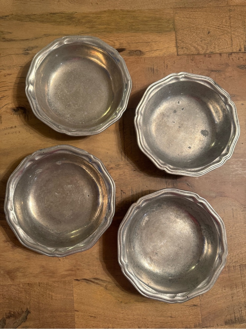 Vintage Pewter Scalloped Bowls Set of 4 Stamped DW Mark